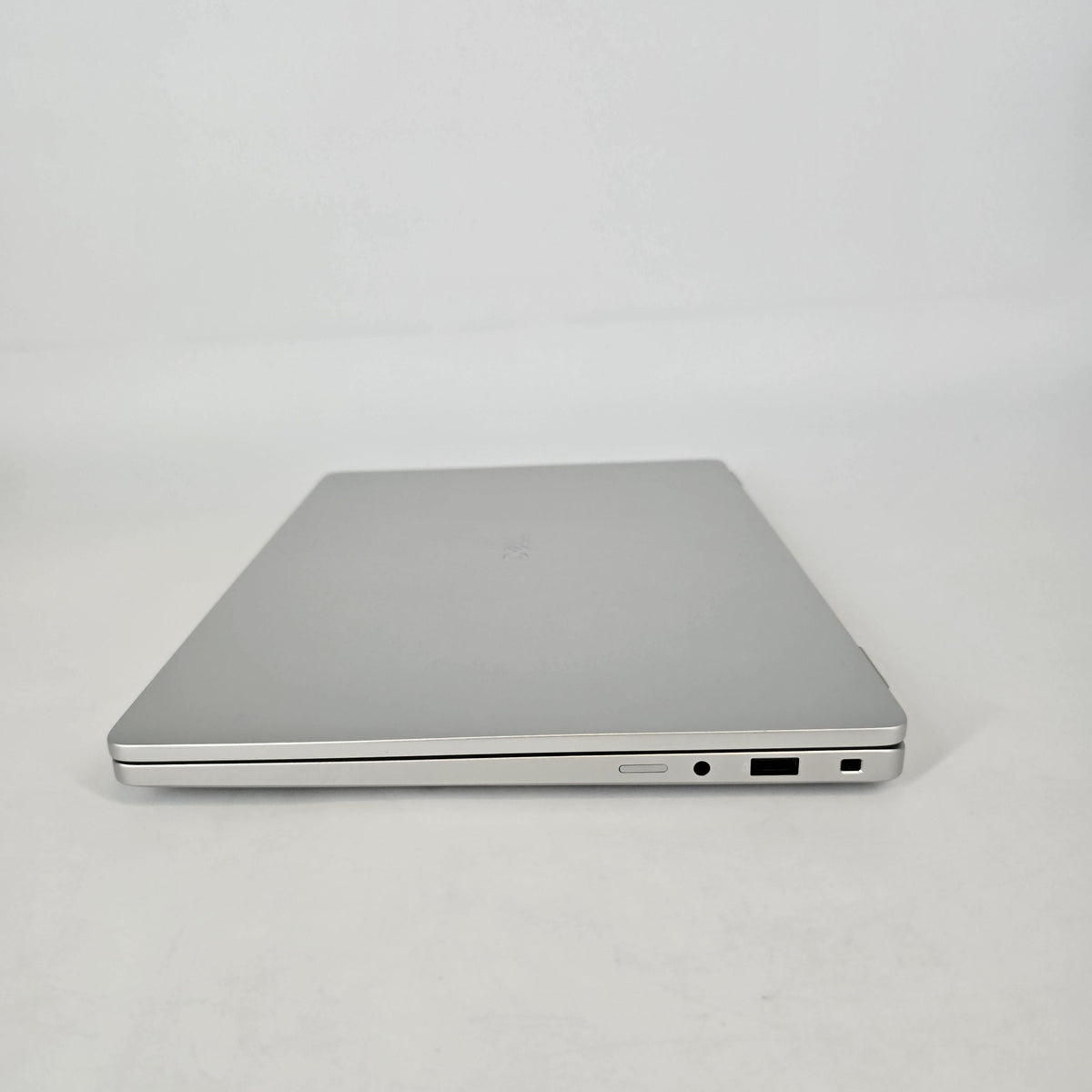 Dell Pro 14 Plus PB14250 Silver 2.0 GHz Intel Core Ultra 5 Series 2 16GB RAM 256GB Solid State Drive