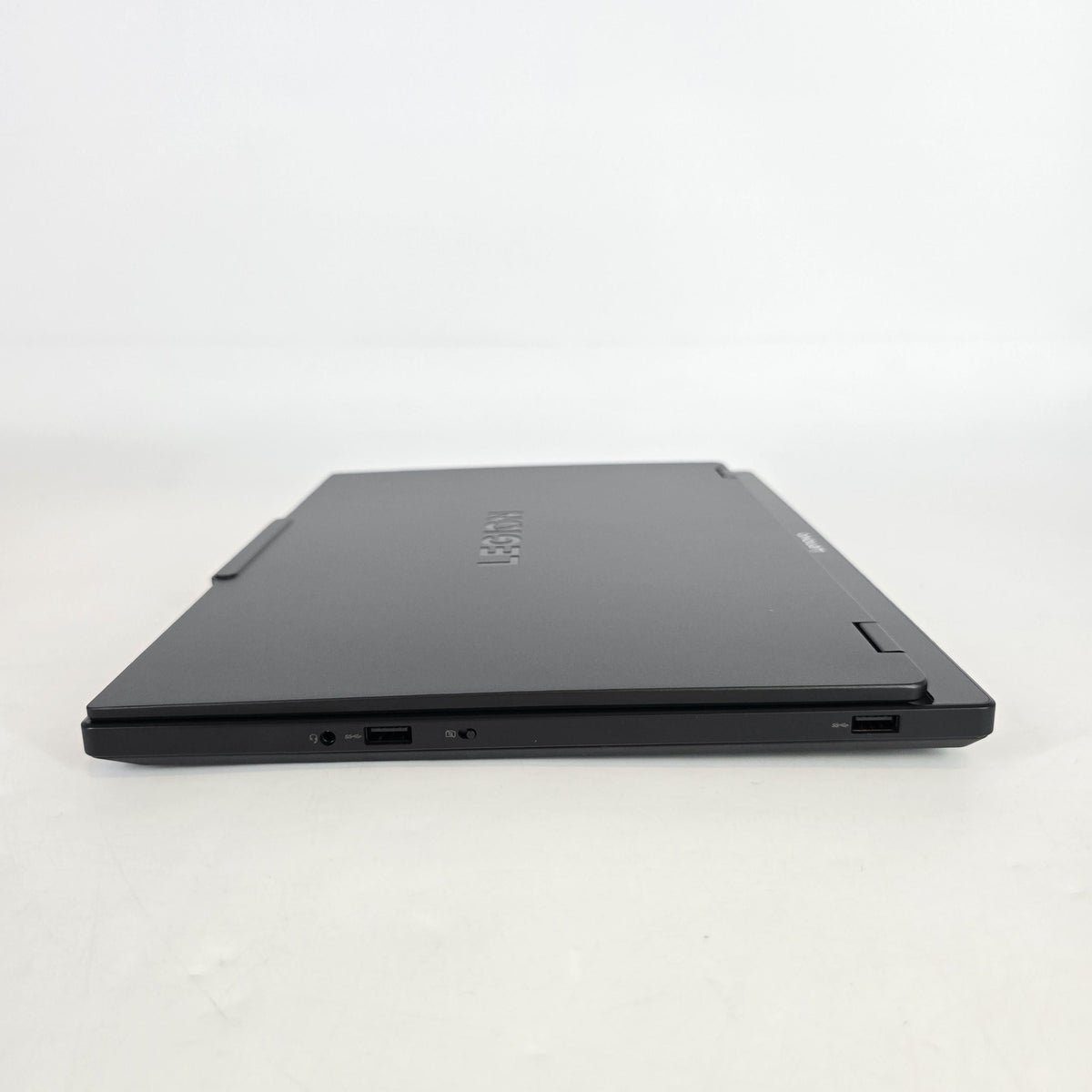Lenovo Legion 5 15.1 Black 3.8 GHz AMD Ryzen 7 260 16GB RAM 1TB Solid State Drive NVIDIA GeForce RTX 5060 8 GB