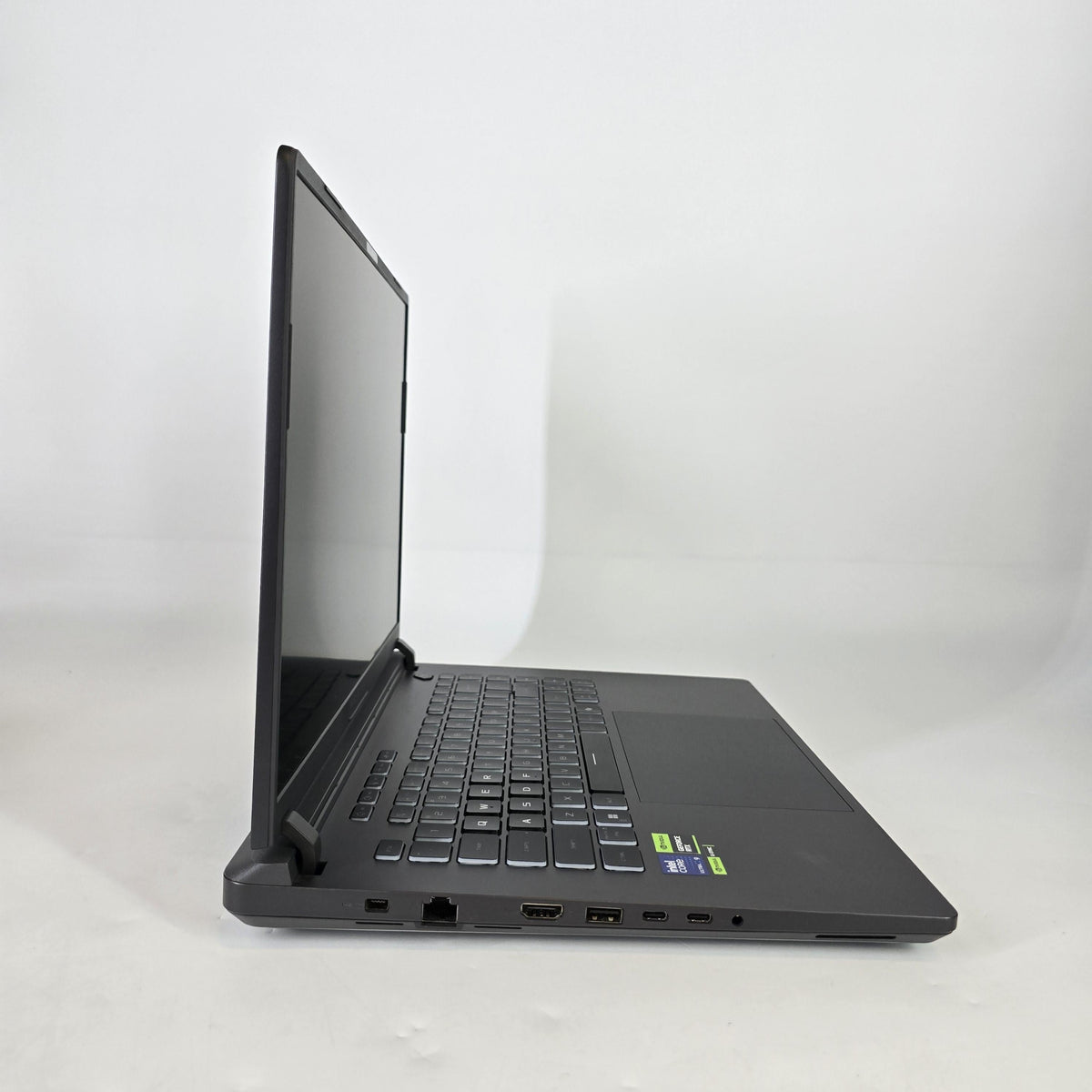 Asus ROG Strix G16 G615 16 Black 2.7 GHz Intel Core Ultra 9 Series 2 32GB RAM 1TB Solid State Drive NVIDIA GeForce RTX 5070 8 GB