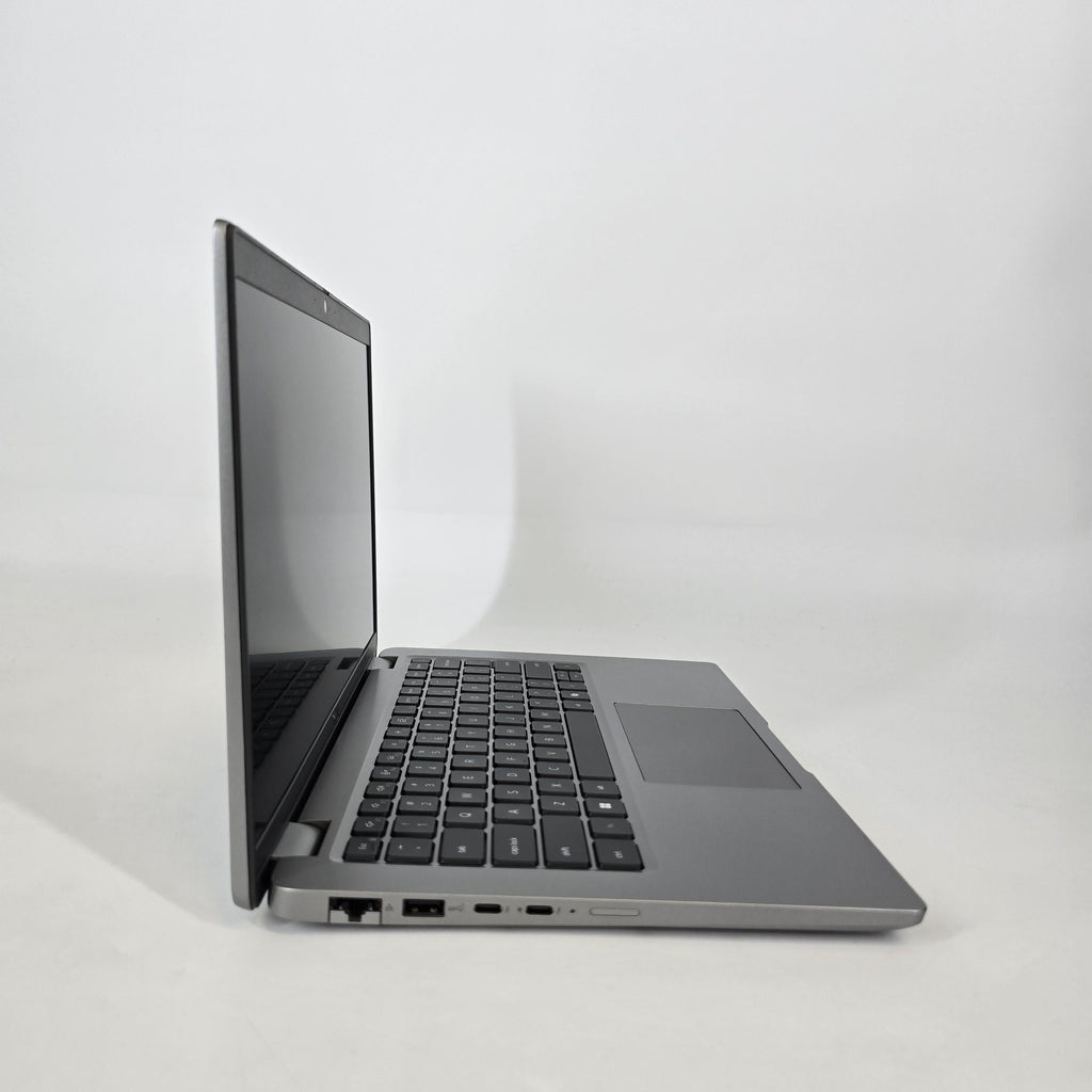 Latitude 5450 14 Gray 1.3 GHz Intel Core Ultra 5 16GB RAM 512GB Solid State Drive