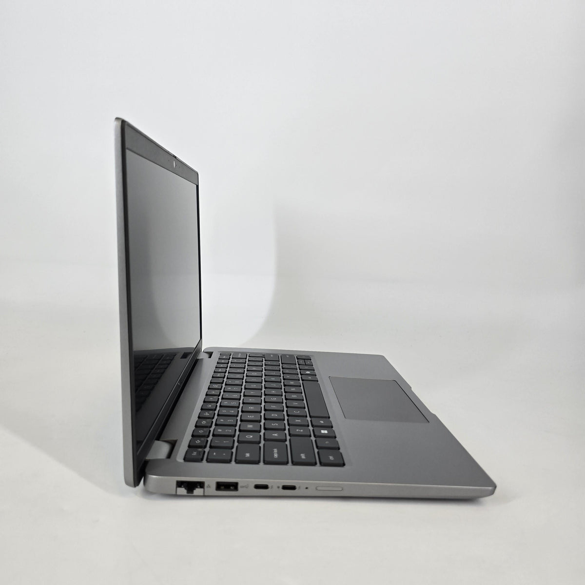 Latitude 5450 14 Gray 1.3 GHz Intel Core Ultra 5 16GB RAM 512GB Solid State Drive