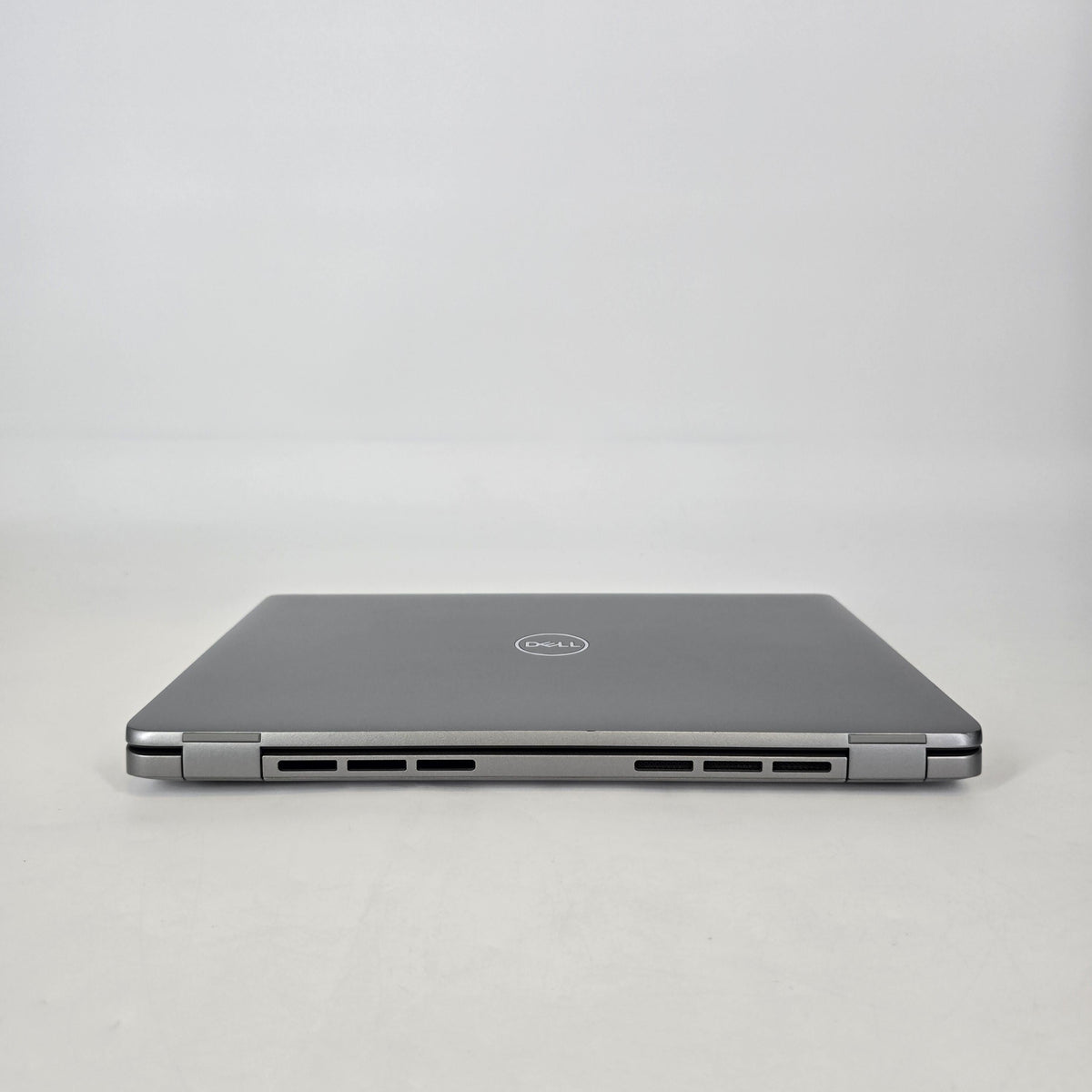 Latitude 5450 14 Gray 1.3 GHz Intel Core Ultra 5 16GB RAM 512GB Solid State Drive