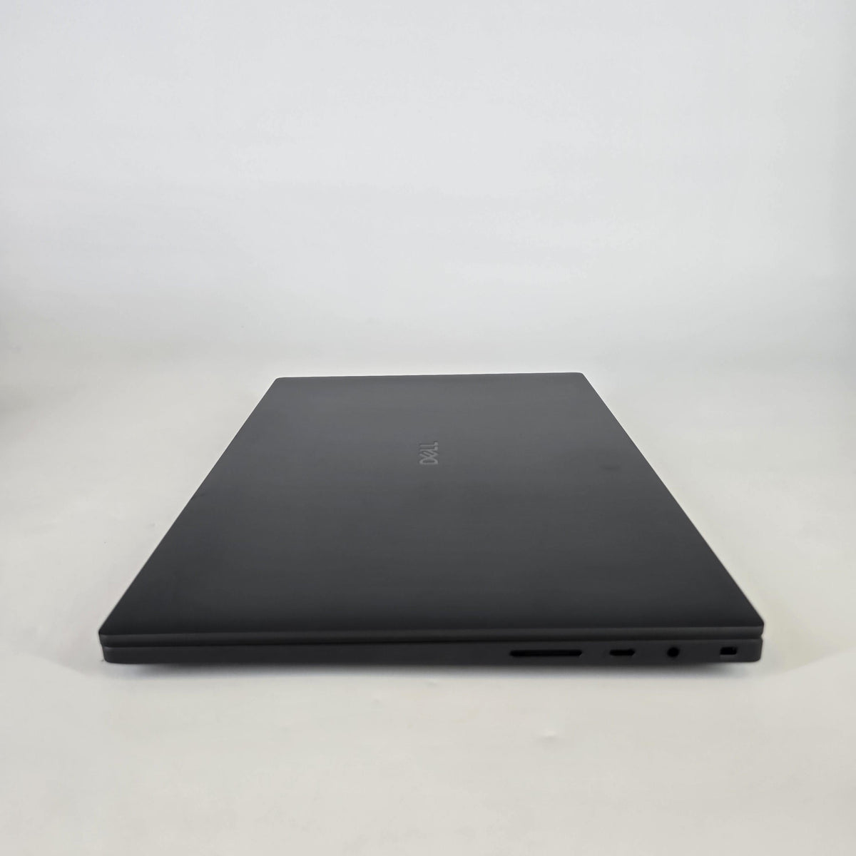 Dell Pro Max 16 Premium MA16250 Magnetite 2.9 GHz Intel Core Ultra 9 Series 2 64GB RAM 1TB Solid State Drive NVIDIA RTX PRO 3000 Blackwell 12 GB