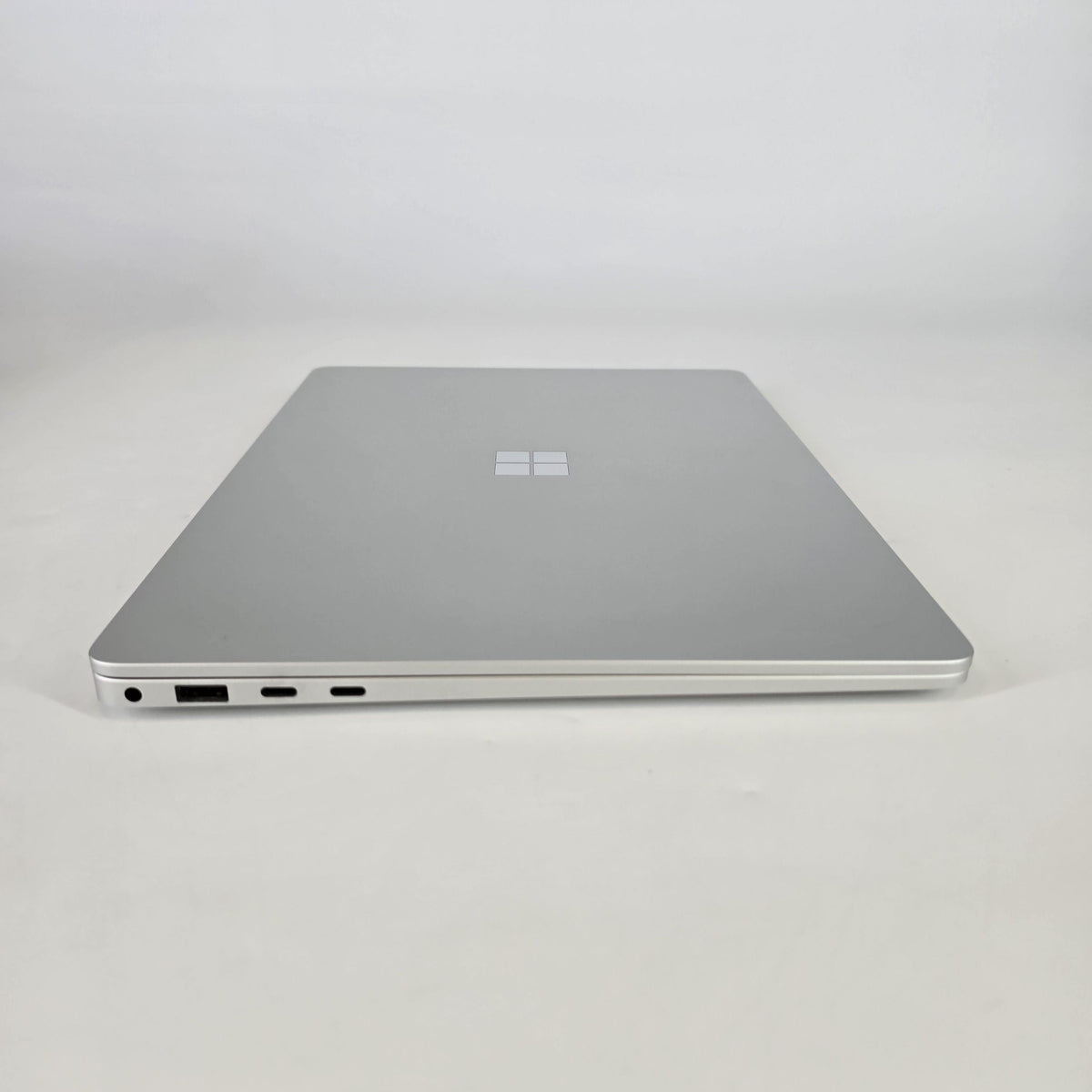 Microsoft Surface Laptop 7 13.8 Platinum WiFi 3.4 GHz Qualcomm Snapdragon X Elite 16GB RAM 512GB Solid State Drive