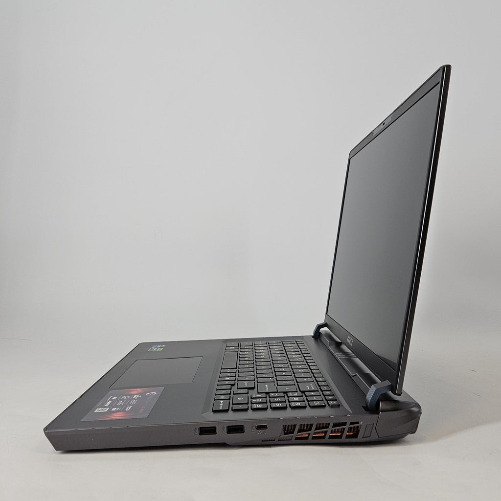 MSI Vector 17 HX 17 Gray 2.2 GHz Intel Core i9 14th Gen. 32GB RAM 1TB Solid State Drive NVIDIA GeForce RTX 4080 12 GB