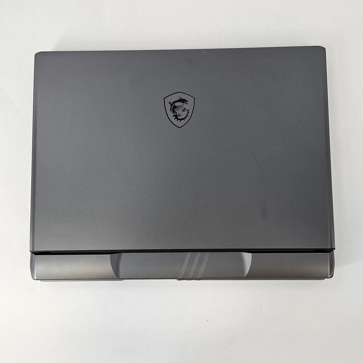 MSI Vector 17 HX 17 Gray 2.2 GHz Intel Core i9 14th Gen. 32GB RAM 1TB Solid State Drive NVIDIA GeForce RTX 4080 12 GB