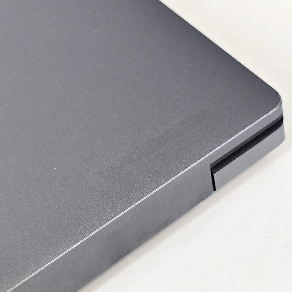 Precision 5570 15.6 Gray 2.3 GHz Intel Core i7 12th Gen. 16GB RAM 256GB Solid State Drive NVIDIA RTX A2000 8 GB