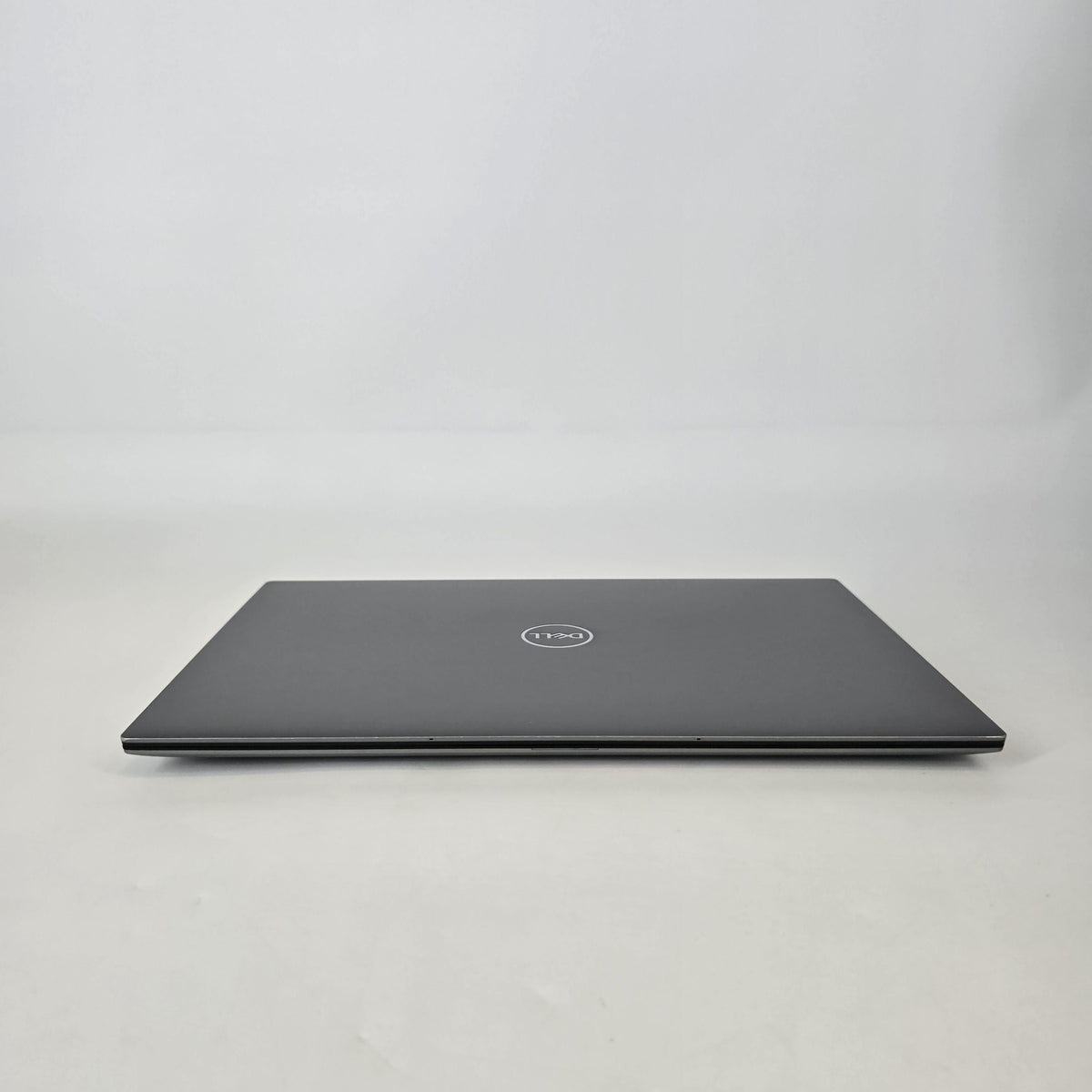 Precision 5570 15.6 Gray 2.3 GHz Intel Core i7 12th Gen. 16GB RAM 256GB Solid State Drive NVIDIA RTX A2000 8 GB