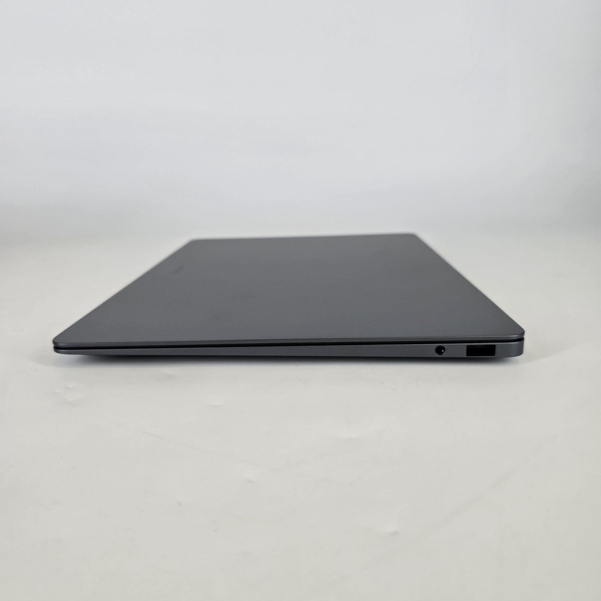 Samsung Galaxy Book6 Pro 14 Gray Blue 1.9 GHz Intel Core Ultra 7 Series 3 32GB RAM 1TB Solid State Drive