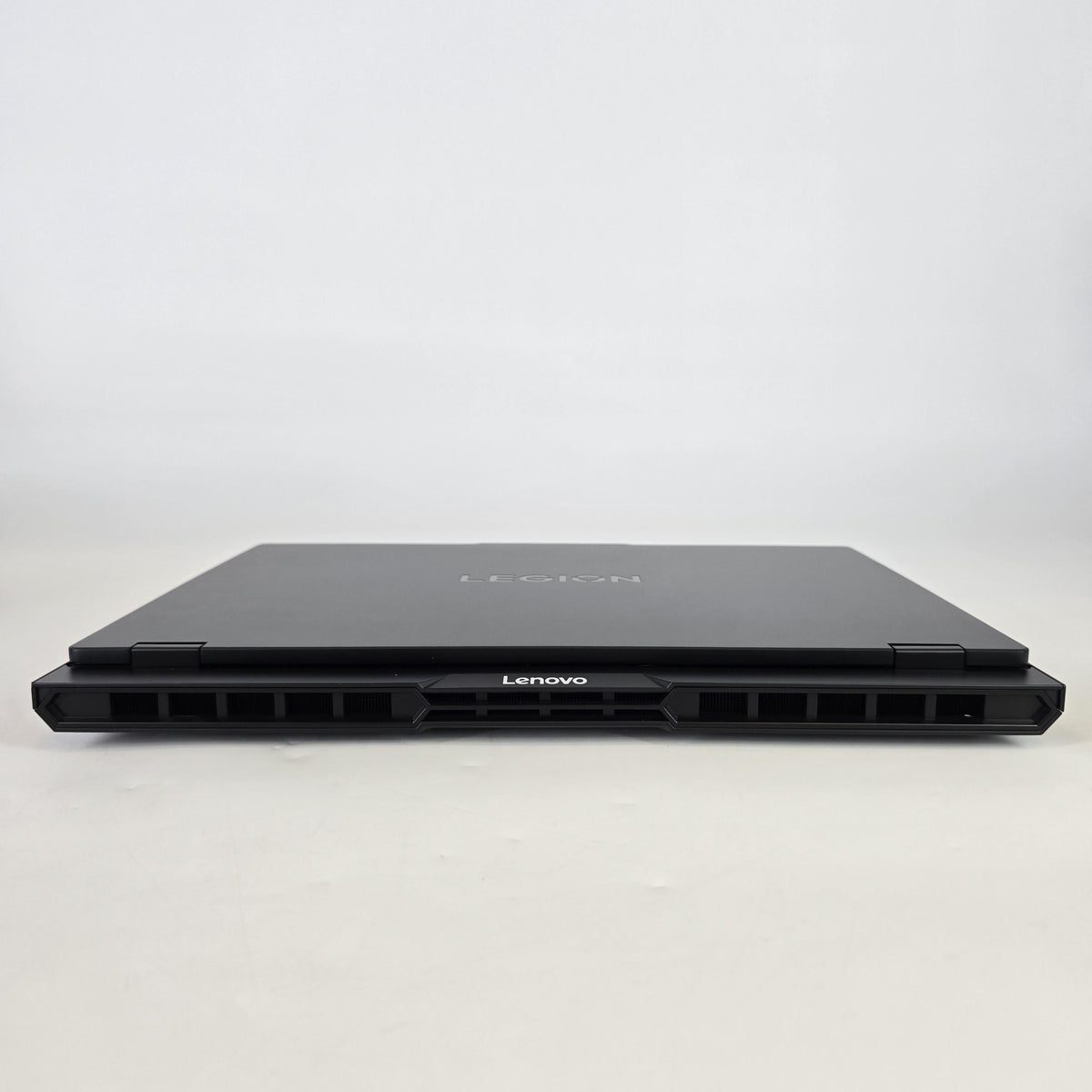 Lenovo Legion Pro 5 Gen 10 16 Black 3.6 GHz AMD Ryzen 7 8745HX 32GB RAM 1TB Solid State Drive NVIDIA GeForce RTX 5060 8 GB