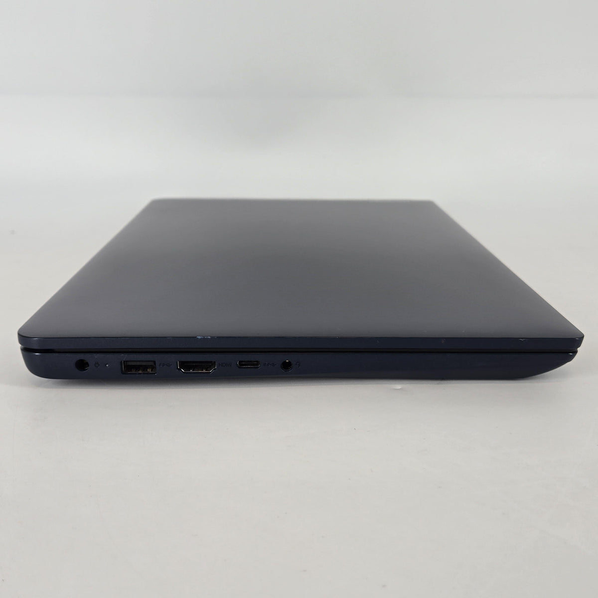 Lenovo IdeaPad 3 14 Blue 2.1 GHz AMD Ryzen 5 5500U 8GB RAM 256GB Solid State Drive