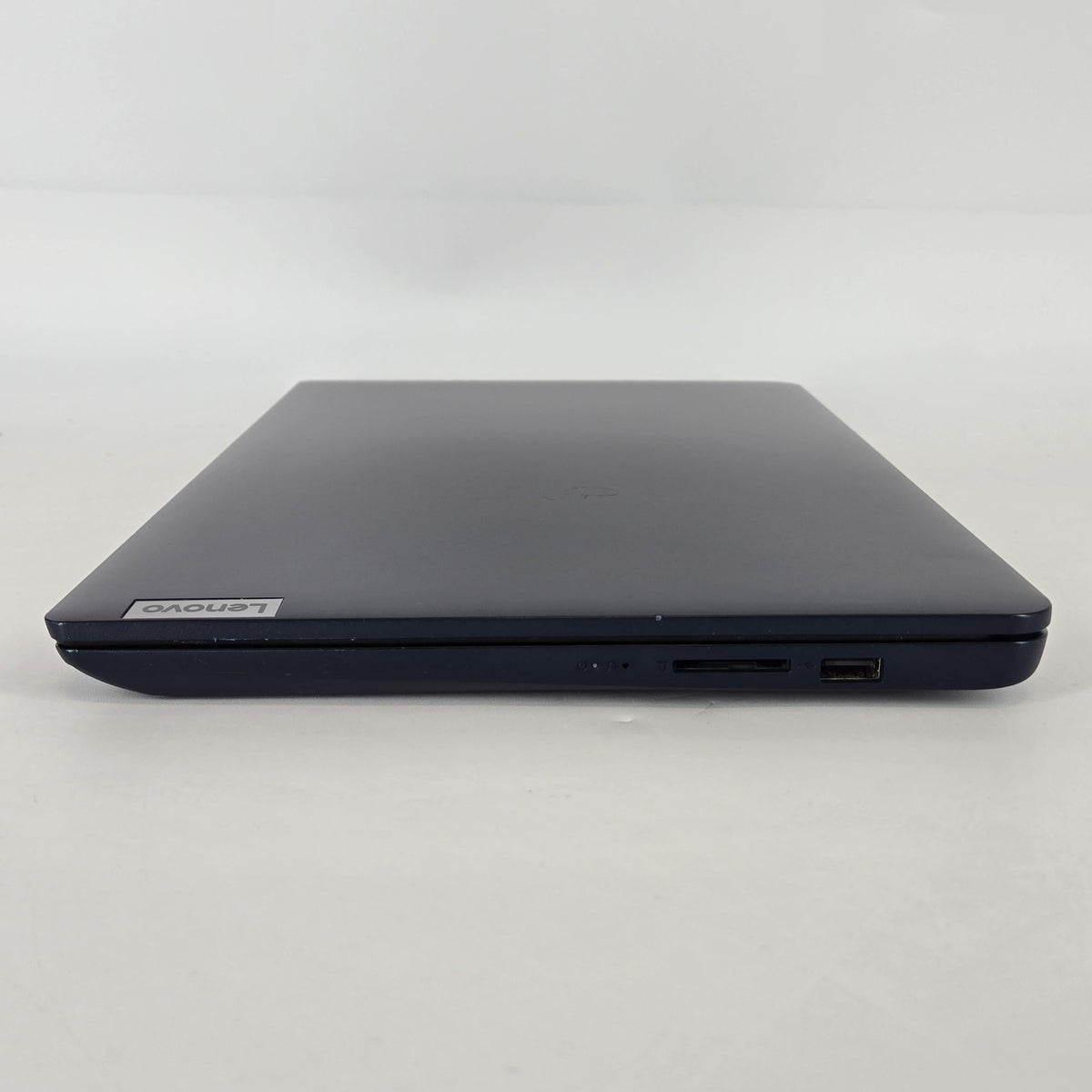 Lenovo IdeaPad 3 14 Blue 2.1 GHz AMD Ryzen 5 5500U 8GB RAM 256GB Solid State Drive