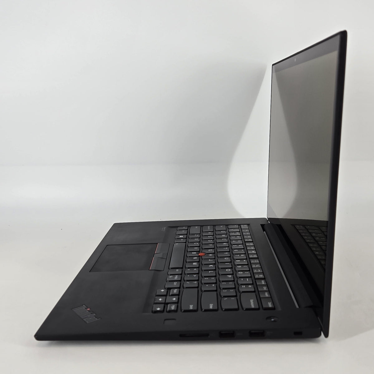 Lenovo ThinkPad P1 Gen 3 15.6 2020 Black 2.7 GHz Intel Core i7 10th Gen. 16GB RAM 512GB Solid State Drive NVIDIA Quadro T2000 4 GB
