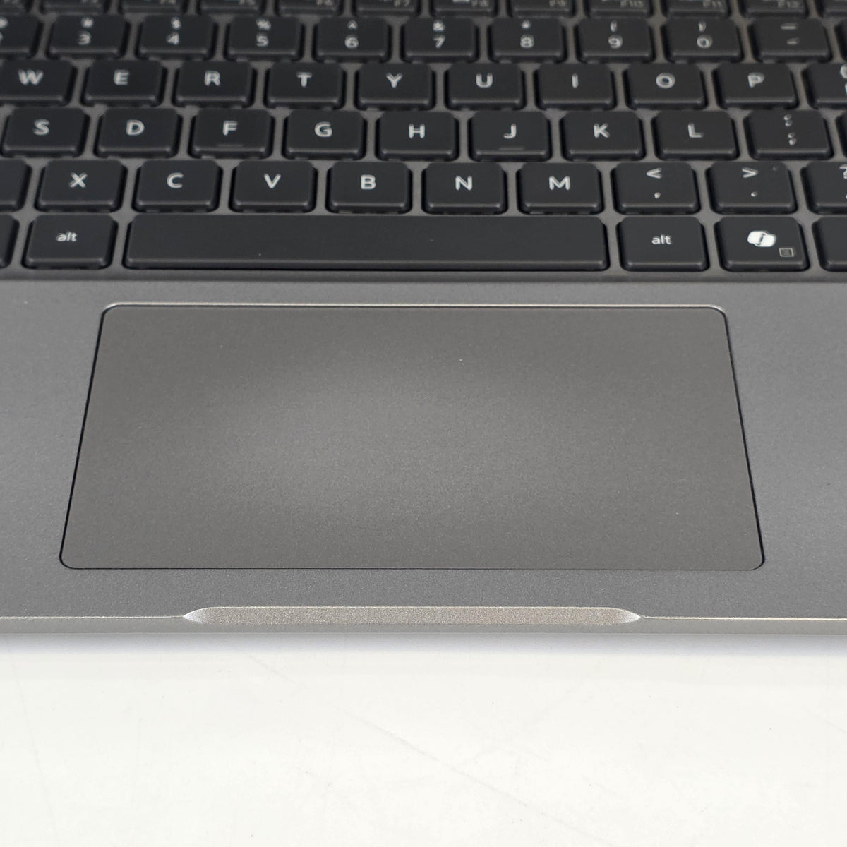 Dell Latitude 5450 14 Gray 1.7 GHz Intel Core Ultra 7 16GB RAM 512GB Solid State Drive