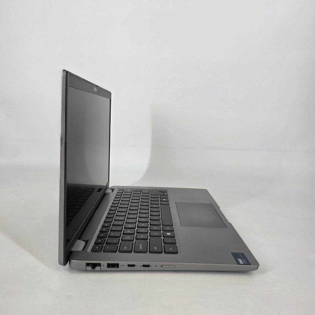 Dell Latitude 5450 14 Gray 1.7 GHz Intel Core Ultra 7 16GB RAM 512GB Solid State Drive