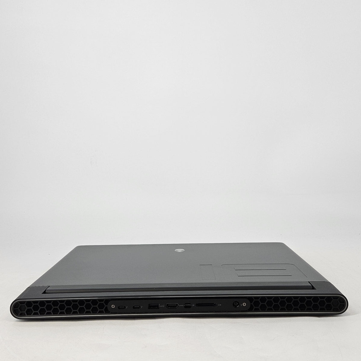 Alienware M18 R2 Black 2.2 GHz Intel Core i7 14th Gen. 16GB RAM 512GB Solid State Drive NVIDIA GeForce RTX 4060 8 GB