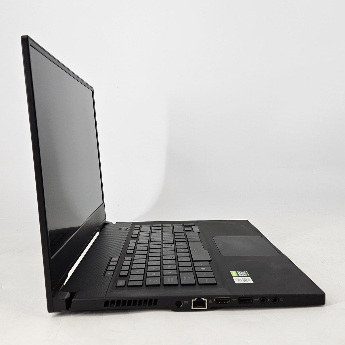 Asus ROG Zephyrus M15 GU502 15.6 Black 2.6 GHz Intel Core i7 10th Gen. 16GB RAM 1TB Solid State Drive NVIDIA GeForce RTX 2060 6 GB