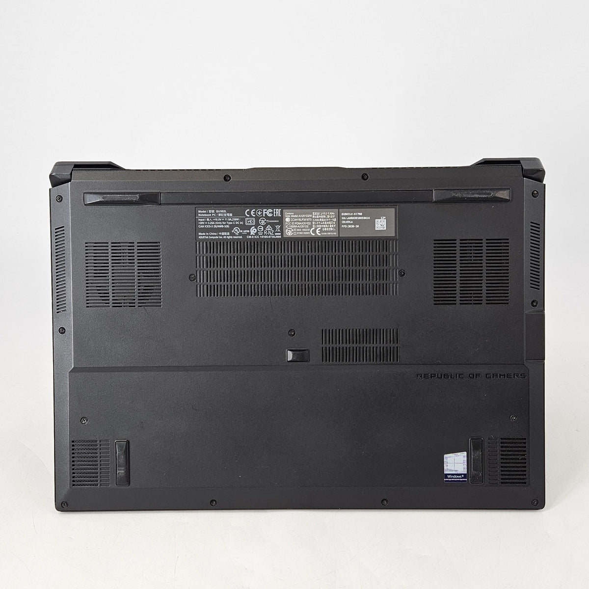 Asus ROG Zephyrus M15 GU502 15.6 Black 2.6 GHz Intel Core i7 10th Gen. 16GB RAM 1TB Solid State Drive NVIDIA GeForce RTX 2060 6 GB