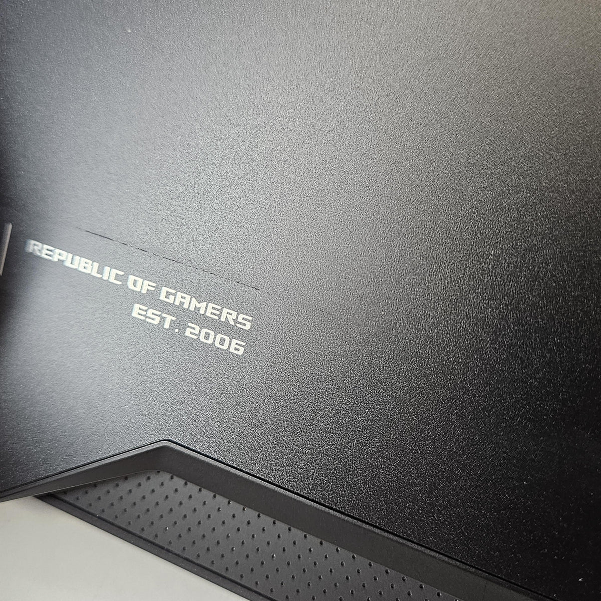 Asus ROG Zephyrus M15 GU502 15.6 Black 2.6 GHz Intel Core i7 10th Gen. 16GB RAM 1TB Solid State Drive NVIDIA GeForce RTX 2060 6 GB