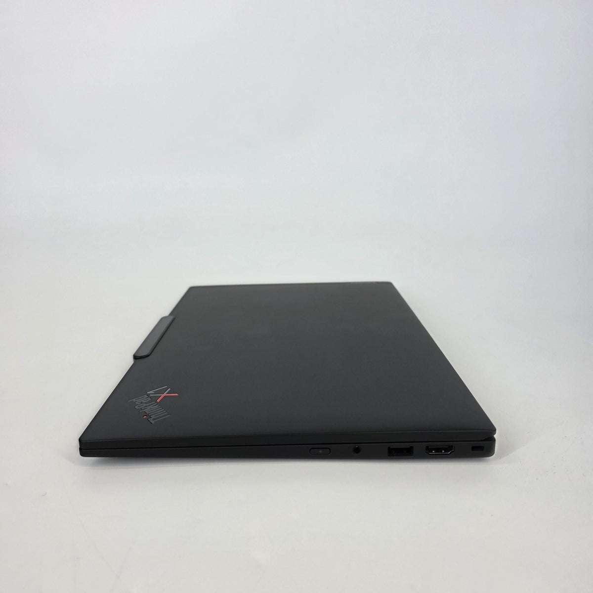 Lenovo ThinkPad X1 Carbon Gen 13 14 Black 2.0 GHz Intel Core Ultra 7 Series 2 32GB RAM 512GB Solid State Drive