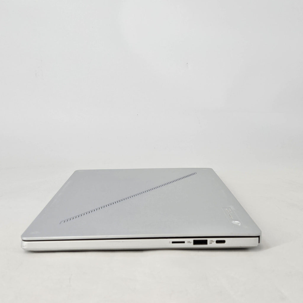 ROG Zephyrus G14 GA403 14 White 4.0 GHz AMD Ryzen 9 8945HS 16GB RAM 1TB Solid State Drive NVIDIA GeForce RTX 4060 8 GB