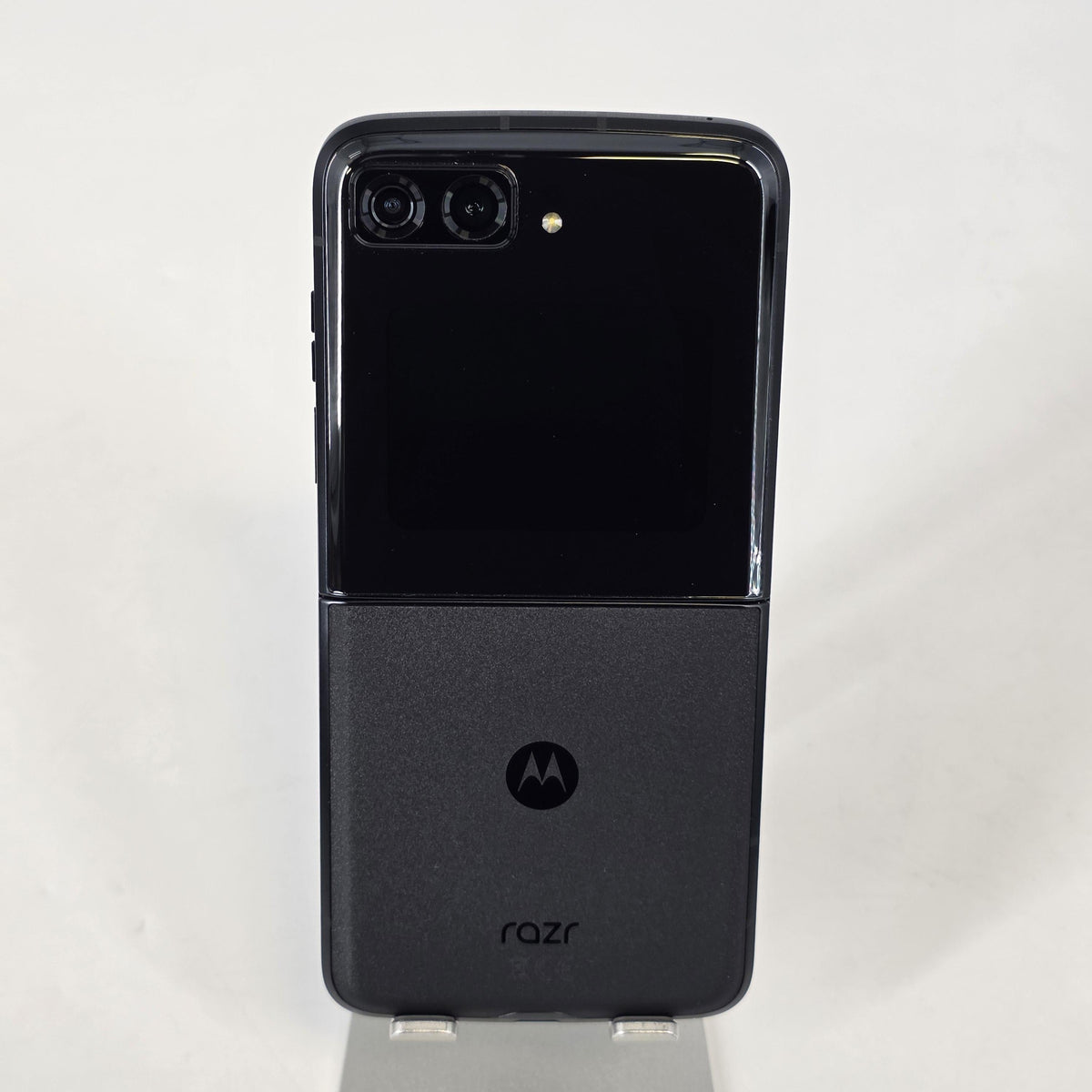 Motorola Razr (2022) 8GB RAM 256GB Black (GSM Unlocked)