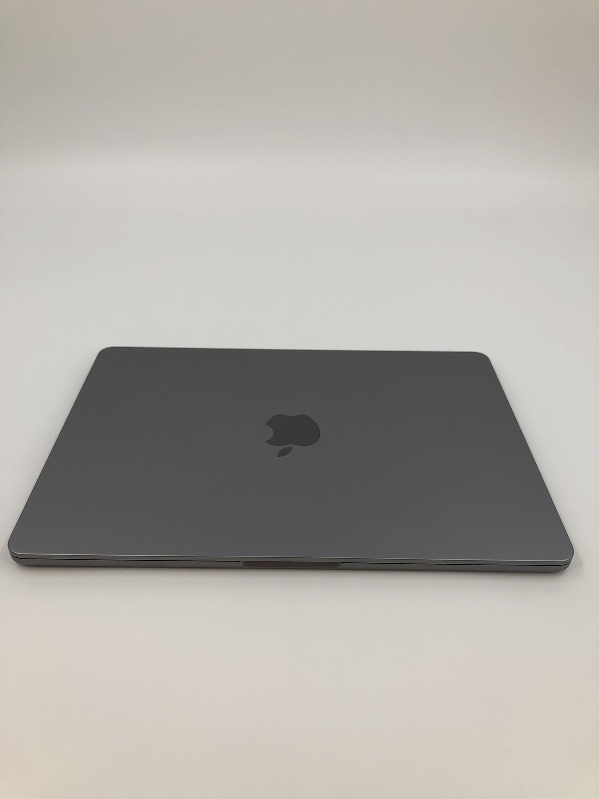 MacBook Air 13 2022 M2 8-Core CPU 8-Core GPU 16GB 256GB Space Gray Excellent