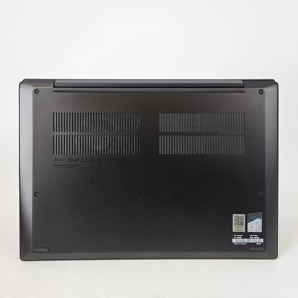Lenovo ThinkPad X13 Gen 6 Black 2.0 GHz Intel Core Ultra 7 Series 2 16GB RAM 512GB Solid State Drive