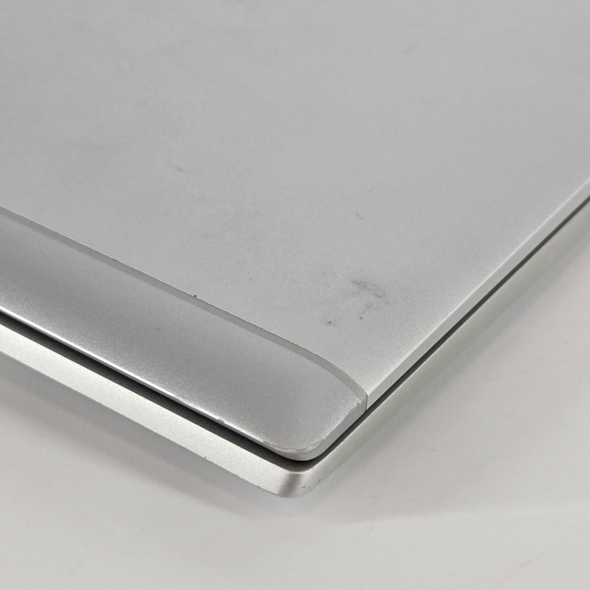 HP Elitebook 840 G7 14 Silver 1.1 GHz Intel Core i7 10th Gen. 16GB RAM 512GB Solid State Drive
