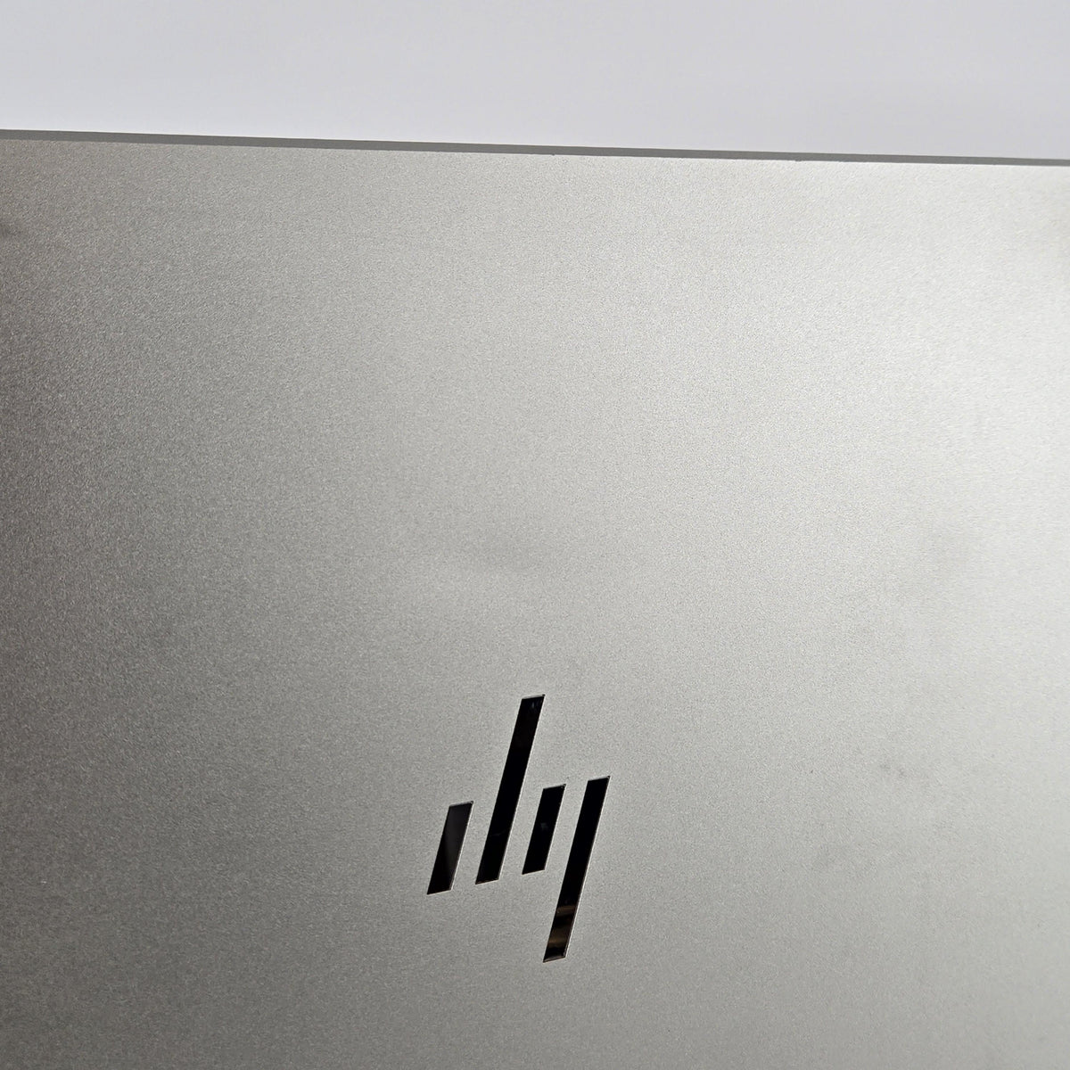 HP Elitebook 840 G7 14 Silver 1.1 GHz Intel Core i7 10th Gen. 16GB RAM 512GB Solid State Drive