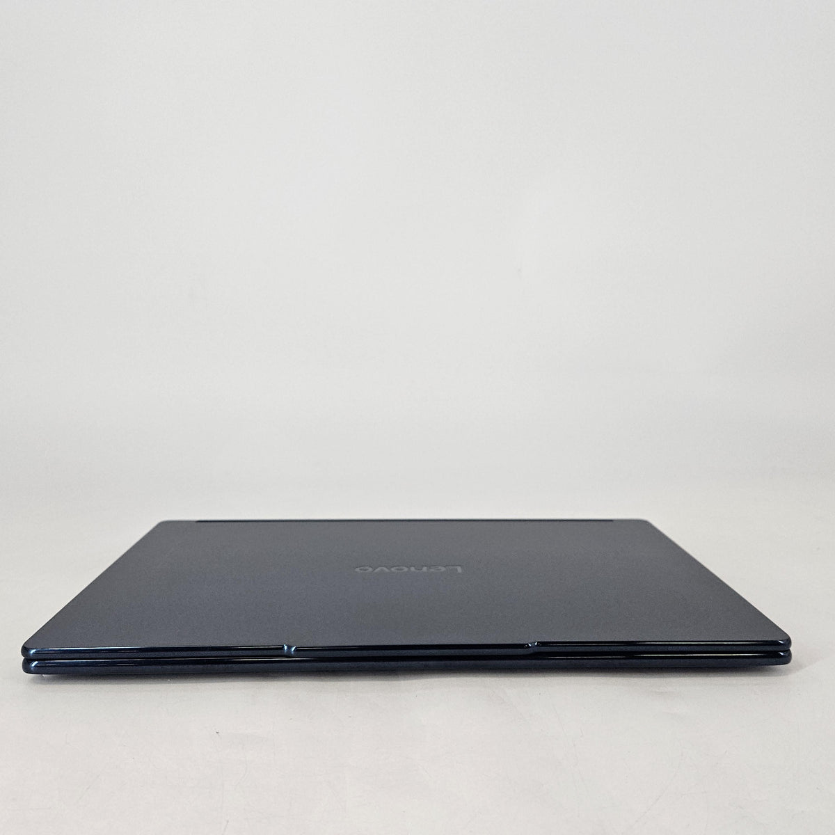 Lenovo Yoga Book 9i 13.3 Blue 2.0 GHz Intel Core Ultra 7 Series 2 16GB RAM 1TB Solid State Drive