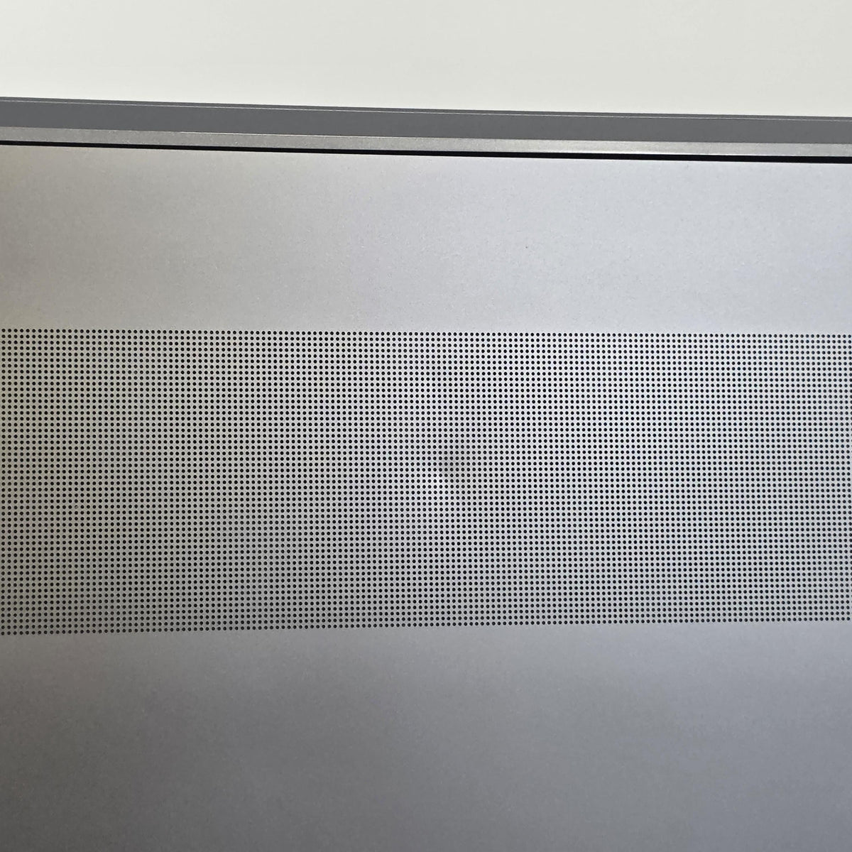 Galaxy Book4 Ultra 16 Gray 2.5 GHz Intel Core Ultra 9 32GB RAM 1TB Solid State Drive NVIDIA GeForce RTX 4070 8 GB