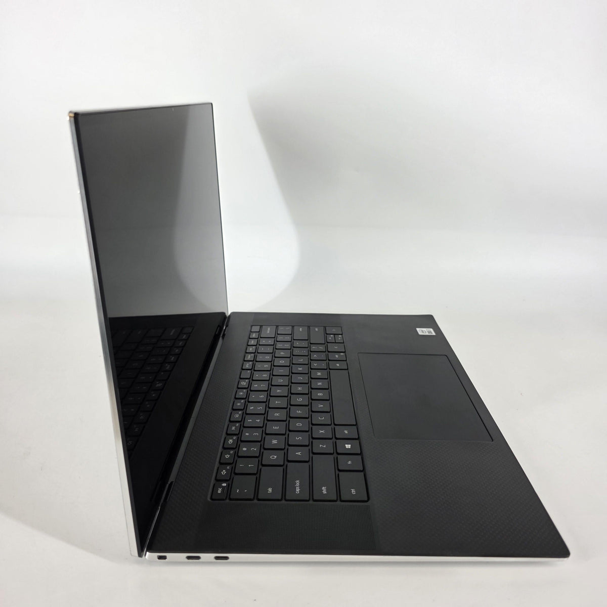 Dell XPS 17 9700 Silver 2.3 GHz Intel Core i7 10th Gen. 32GB RAM 1TB Solid State Drive NVIDIA GeForce RTX 2060 6 GB