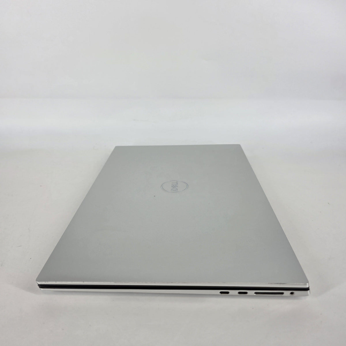 Dell XPS 17 9700 Silver 2.3 GHz Intel Core i7 10th Gen. 32GB RAM 1TB Solid State Drive NVIDIA GeForce RTX 2060 6 GB
