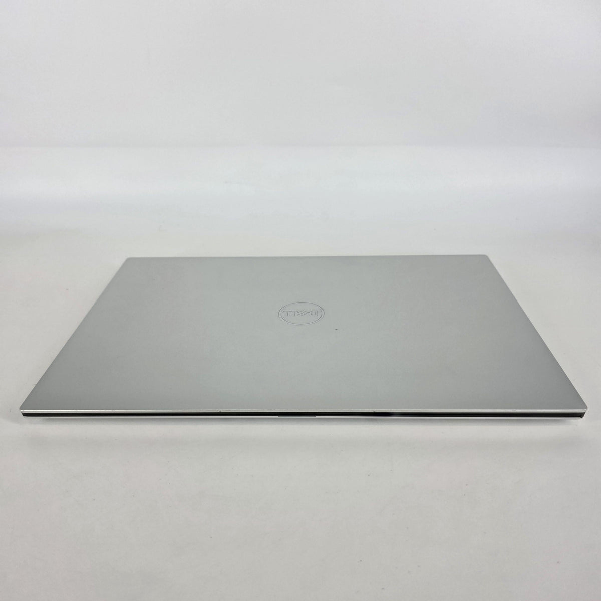 Dell XPS 17 9700 Silver 2.3 GHz Intel Core i7 10th Gen. 32GB RAM 1TB Solid State Drive NVIDIA GeForce RTX 2060 6 GB