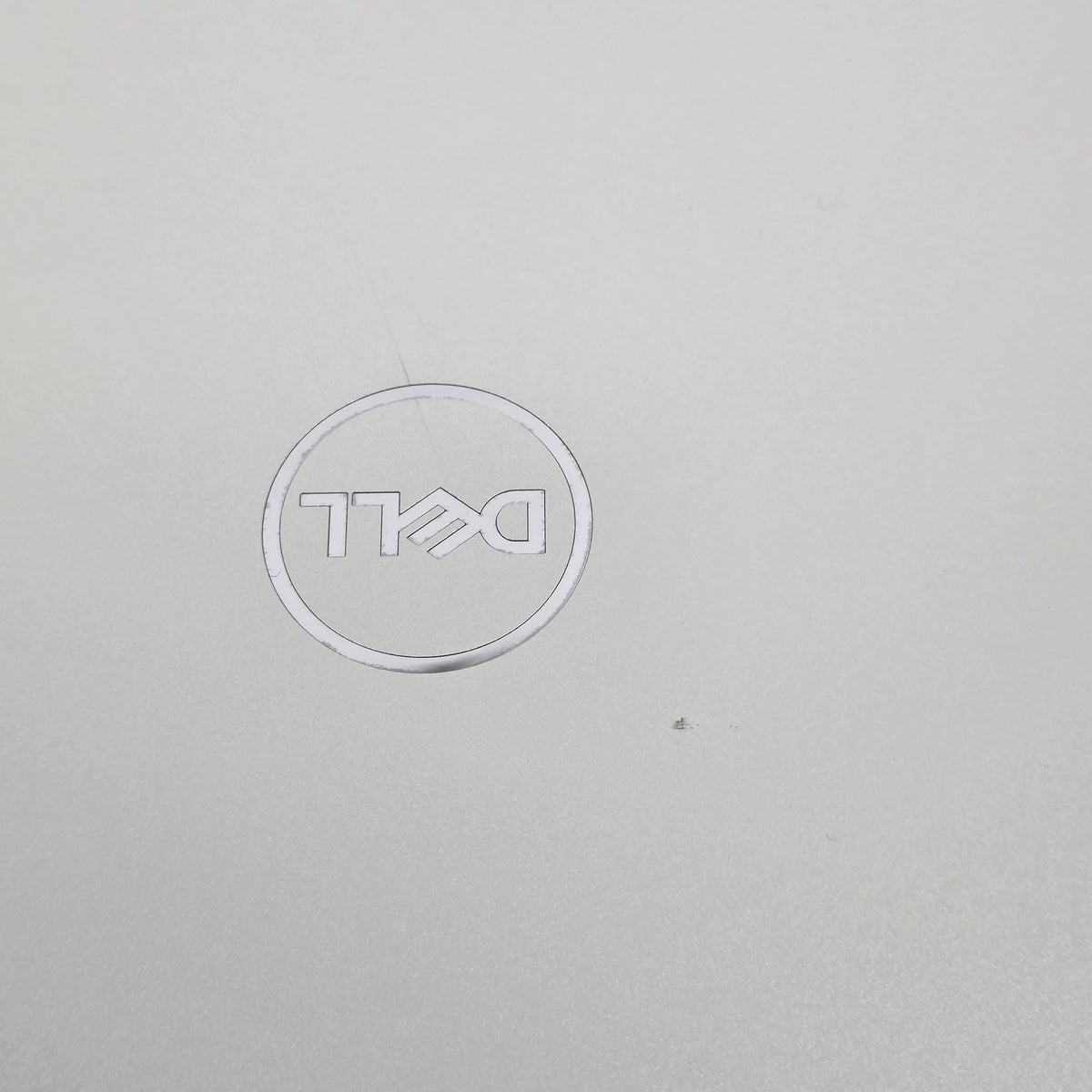 Dell XPS 17 9700 Silver 2.3 GHz Intel Core i7 10th Gen. 32GB RAM 1TB Solid State Drive NVIDIA GeForce RTX 2060 6 GB