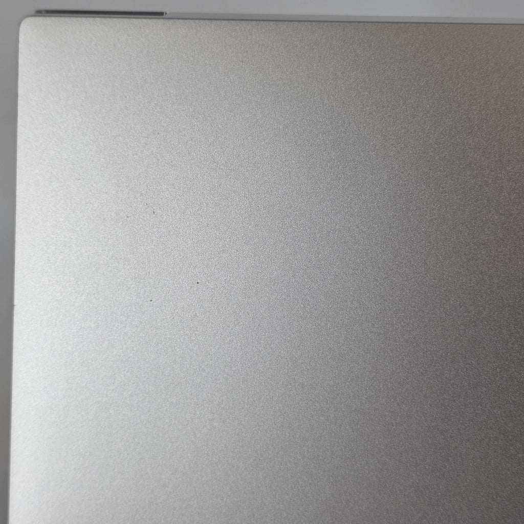 Dell XPS 17 9700 Silver 2.3 GHz Intel Core i7 10th Gen. 32GB RAM 1TB Solid State Drive NVIDIA GeForce RTX 2060 6 GB