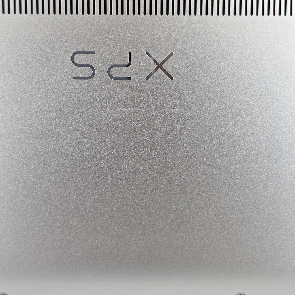 Dell XPS 17 9700 Silver 2.3 GHz Intel Core i7 10th Gen. 32GB RAM 1TB Solid State Drive NVIDIA GeForce RTX 2060 6 GB