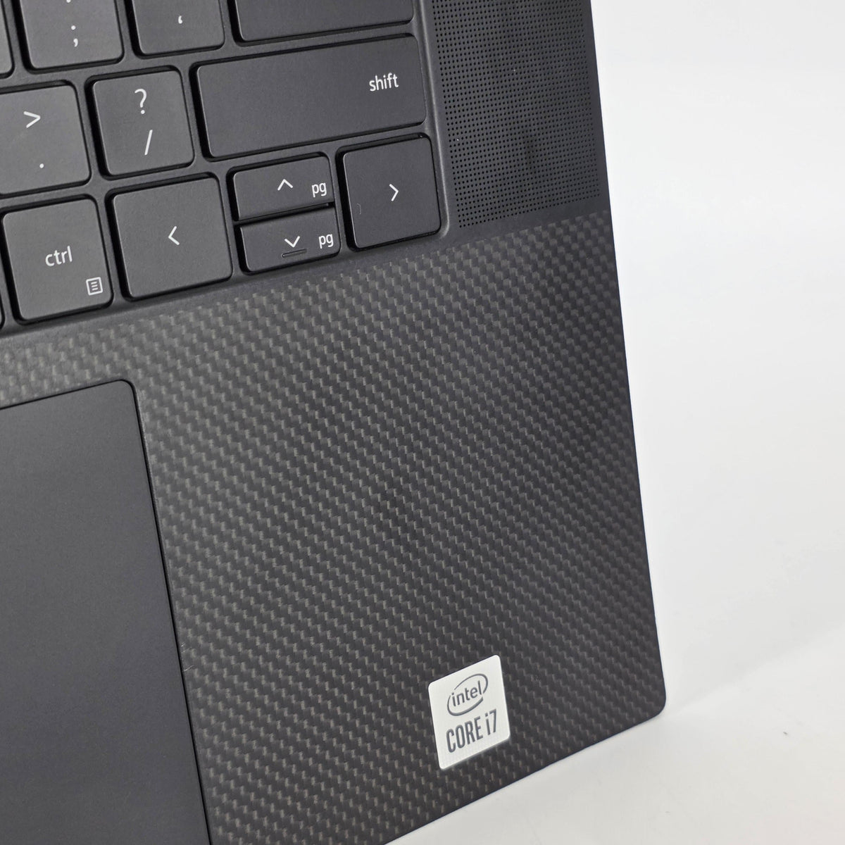 Dell XPS 17 9700 Silver 2.3 GHz Intel Core i7 10th Gen. 32GB RAM 1TB Solid State Drive NVIDIA GeForce RTX 2060 6 GB