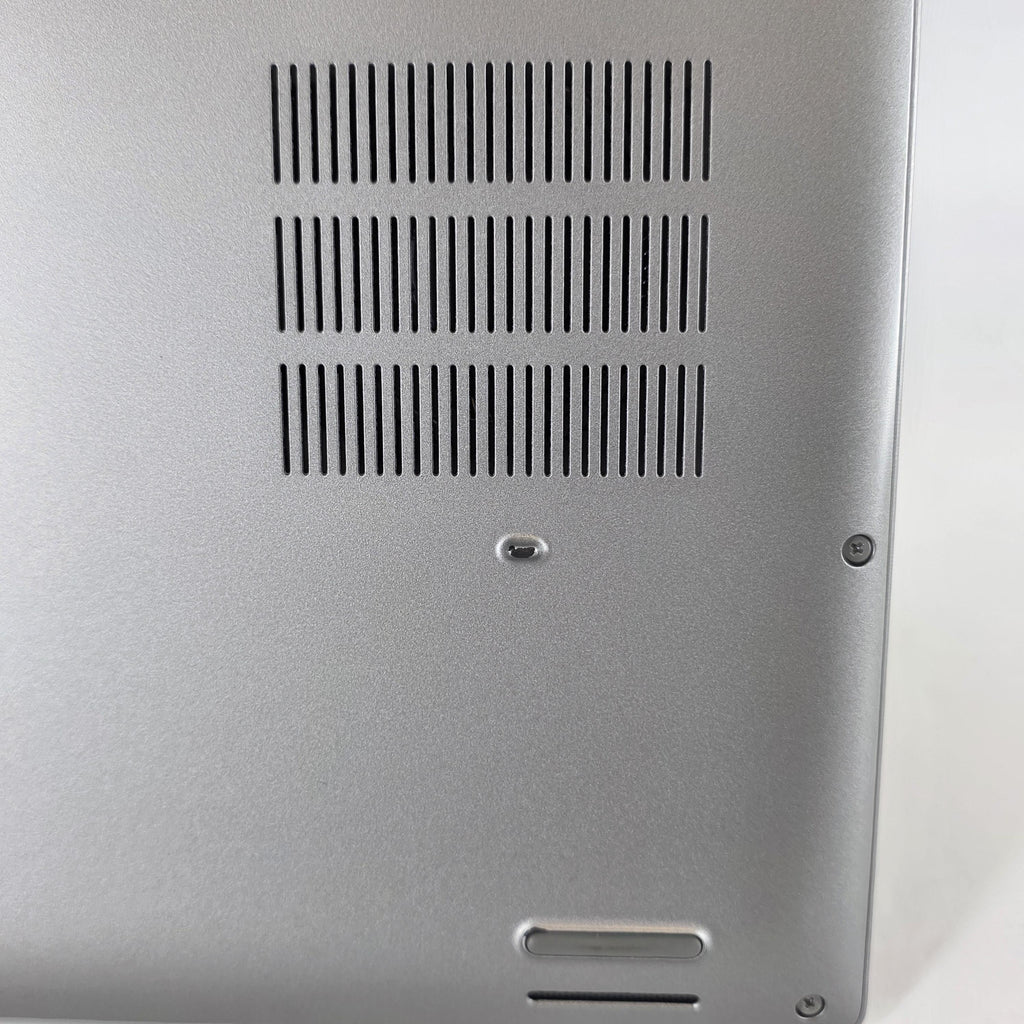 Dell Latitude 5550 15.6 Gray 1.7 GHz Intel Core Ultra 7 32GB RAM 512GB Solid State Drive