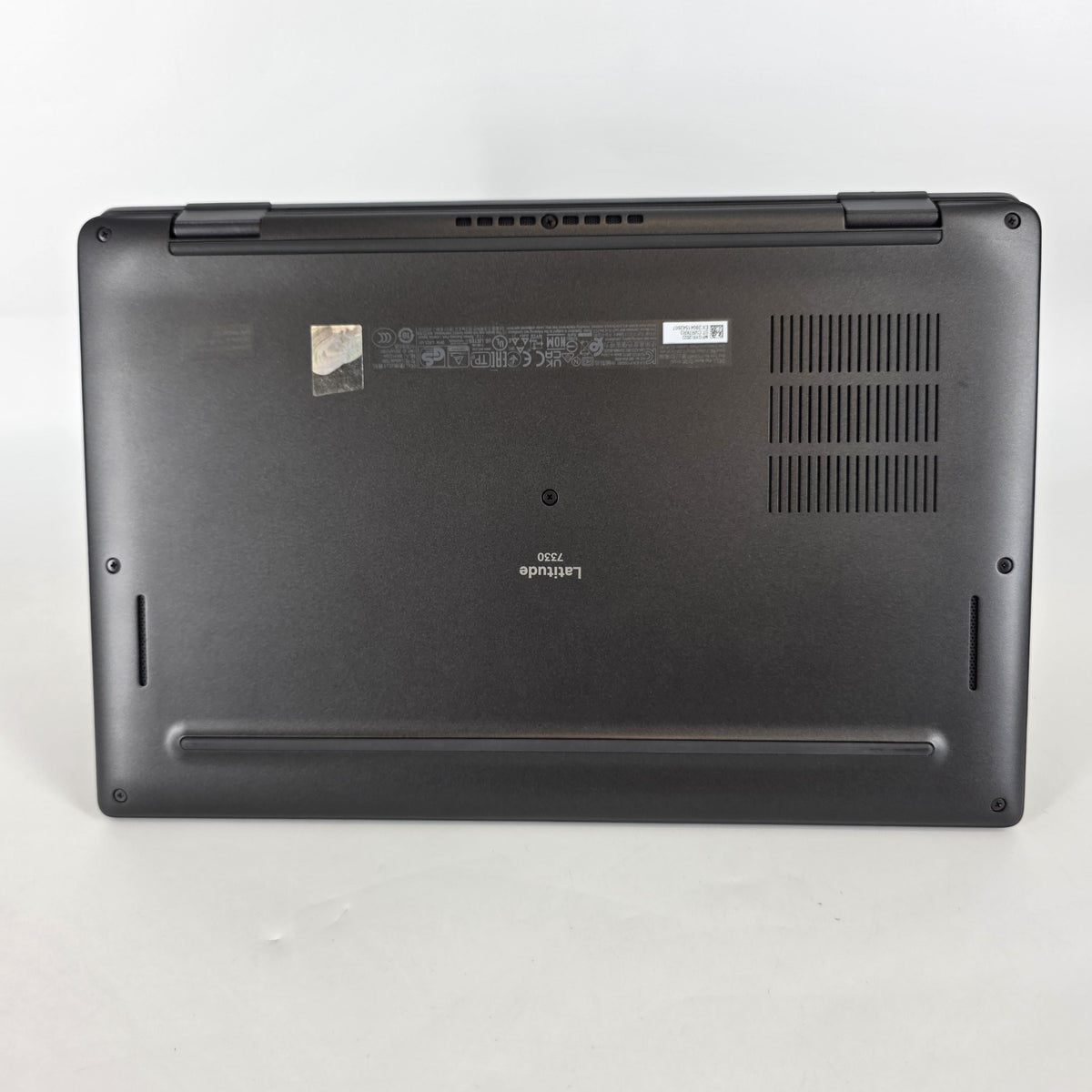 Dell Latitude 7330 13.3 Gray 1.8 GHz Intel Core i7 12th Gen. 16GB RAM 256GB Solid State Drive