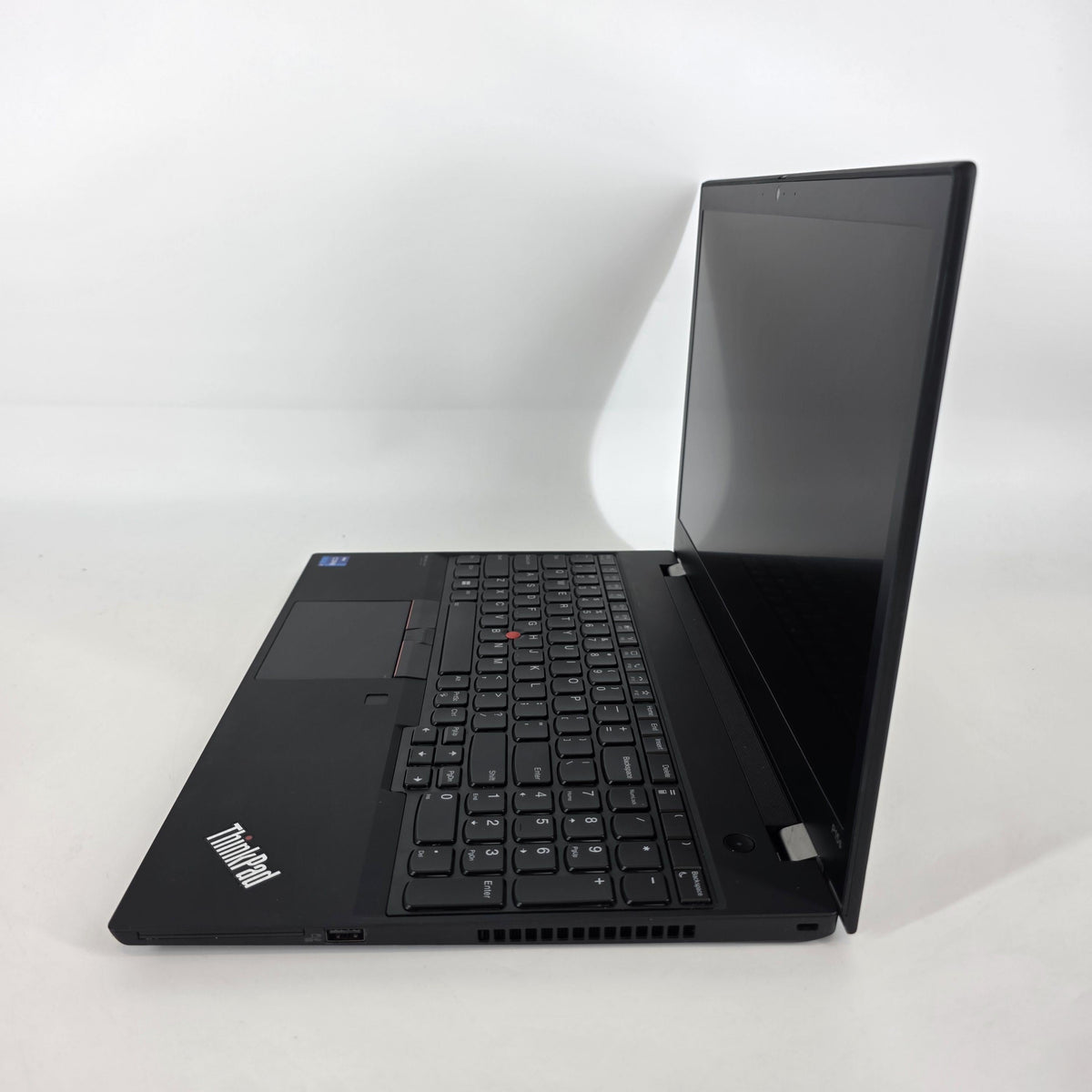 Lenovo ThinkPad P15s Gen 2 Black 2.8 GHz Intel Core i7 11th Gen. 16GB RAM 512GB Solid State Drive NVIDIA Quadro T500 4 GB