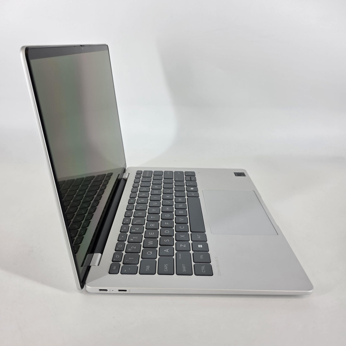HP OmniBook 5 14 Glacier Silver 3.2 GHz Qualcomm Snapdragon X Plus 32GB RAM 1TB Solid State Drive