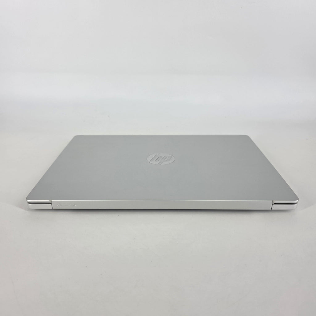 HP OmniBook 5 14 Glacier Silver 3.2 GHz Qualcomm Snapdragon X Plus 32GB RAM 1TB Solid State Drive