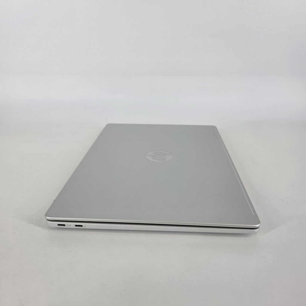 HP OmniBook 5 14 Glacier Silver 3.2 GHz Qualcomm Snapdragon X Plus 32GB RAM 1TB Solid State Drive