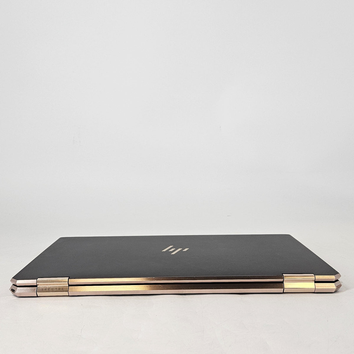 HP Spectre 15 x360 Black 2.6 GHz Intel Core i7 10th Gen. 16GB RAM 1TB Solid State Drive NVIDIA GeForce GTX 1650 Ti 4 GB