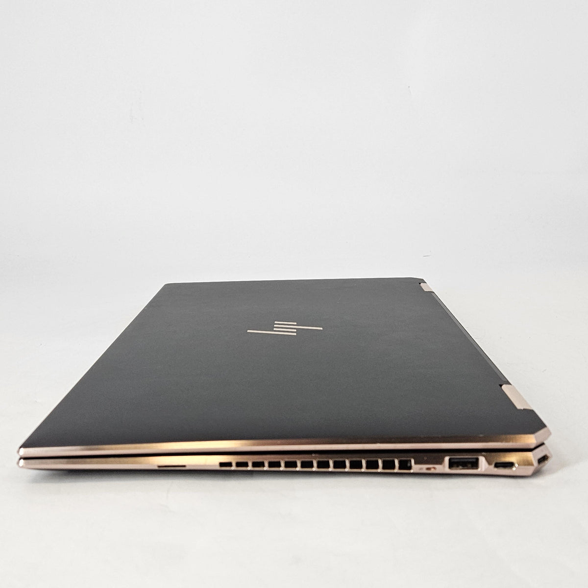 HP Spectre 15 x360 Black 2.6 GHz Intel Core i7 10th Gen. 16GB RAM 1TB Solid State Drive NVIDIA GeForce GTX 1650 Ti 4 GB