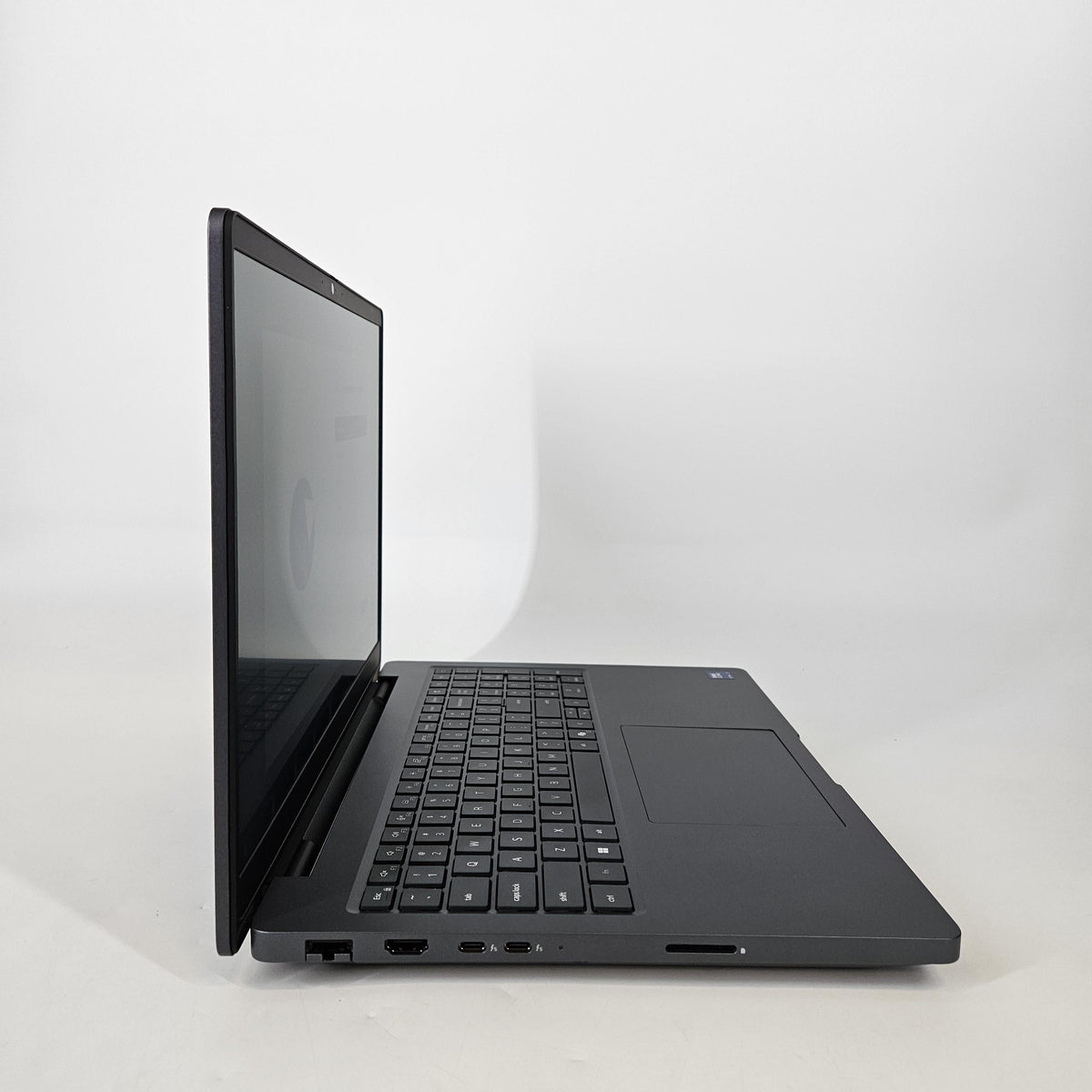 Dell Pro Max 16 Plus MB16250 Magnetite 2.6 GHz Intel Core Ultra 7 Series 2 64GB RAM 256GB Solid State Drive NVIDIA RTX PRO 2000 Blackwell 8 GB