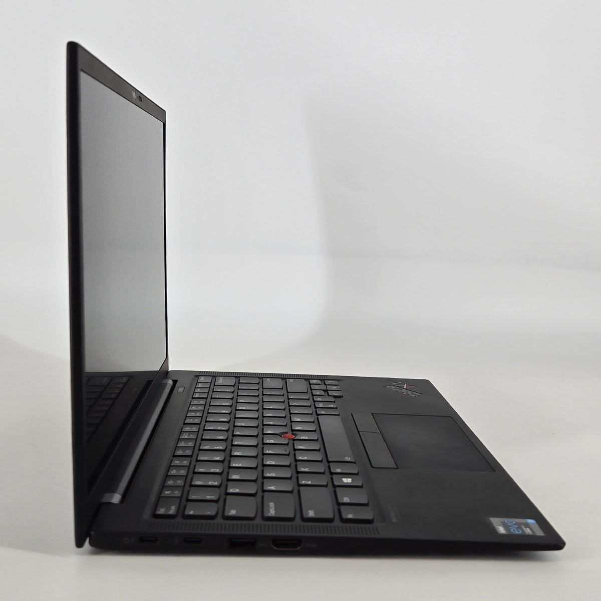 Lenovo ThinkPad X1 Carbon Gen 9 14 Black 2.8 GHz Intel Core i7 11th Gen. 16GB RAM 512GB Solid State Drive
