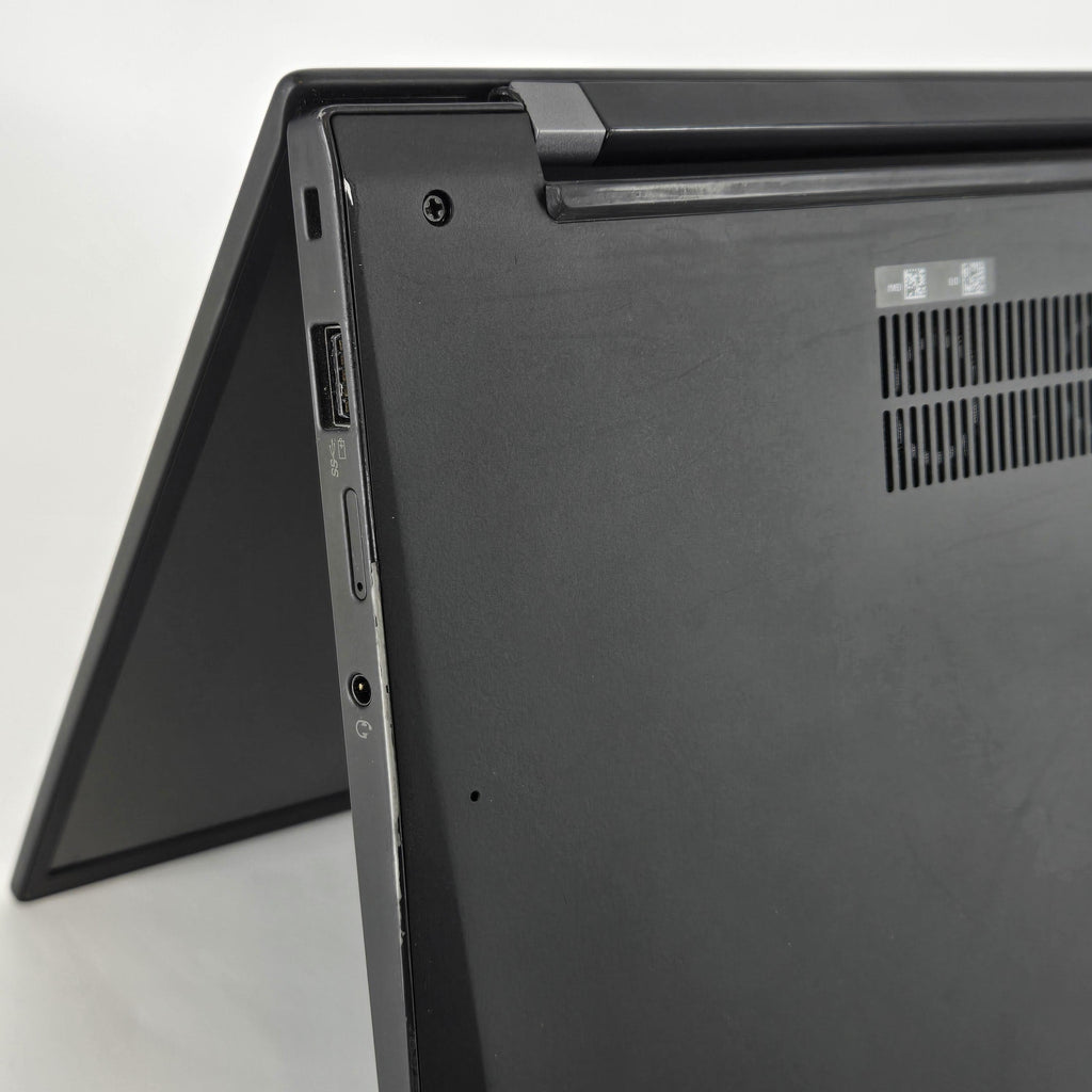 Lenovo ThinkPad X1 Carbon Gen 9 14 Black 2.8 GHz Intel Core i7 11th Gen. 16GB RAM 512GB Solid State Drive